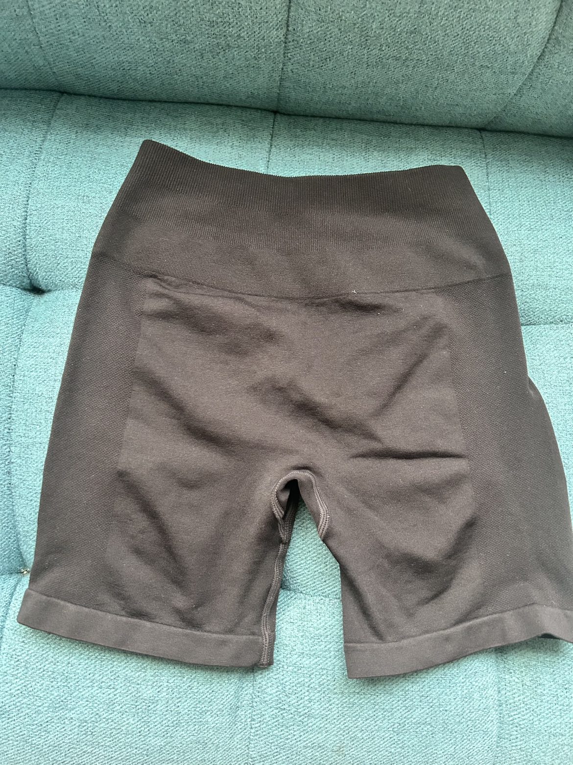 AUROLA shorts in brown XS