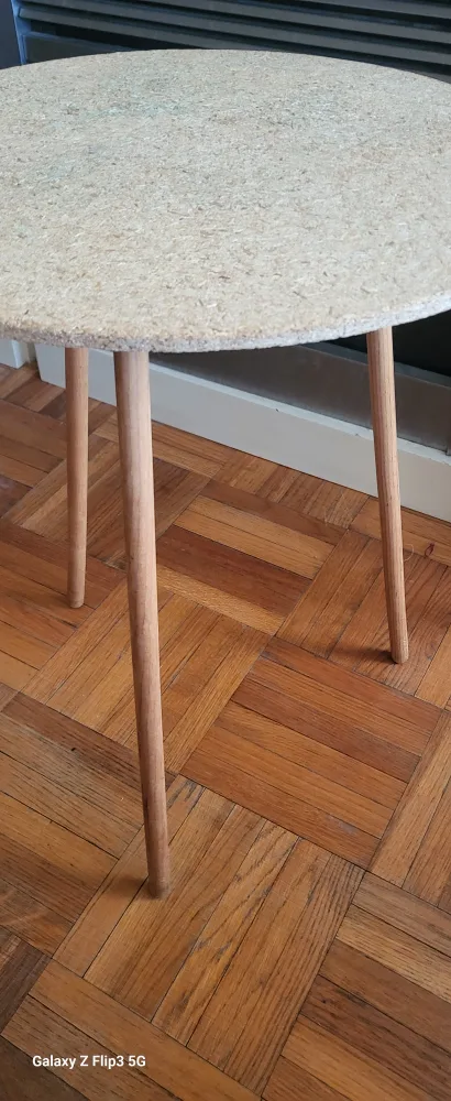 🧡 Small Round Side Table with Wooden Legs image indicator(4)