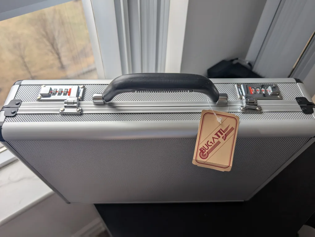 Bugatti Aluminum Briefcase Attache Case image indicator(2)