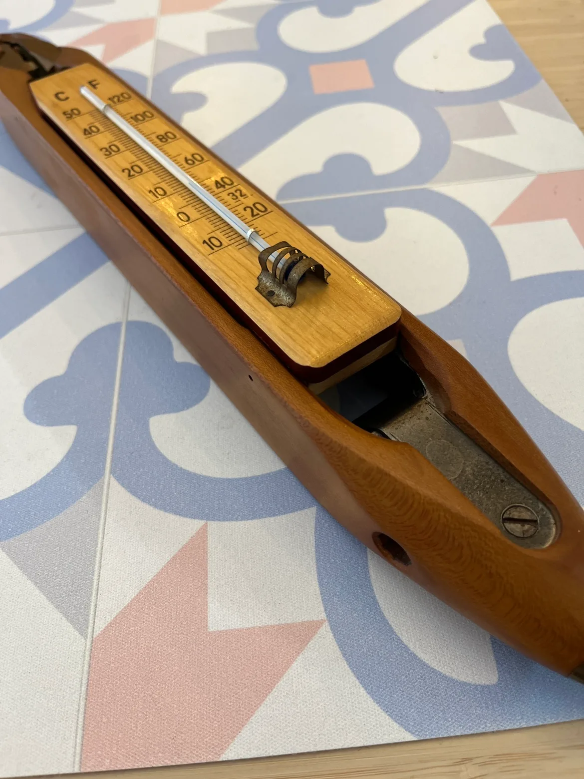 Vintage Fly shuttle with Thermometer image indicator(2)