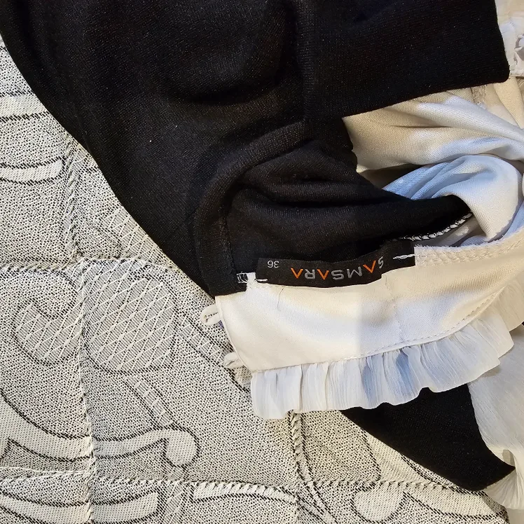 AMSARA Black and White Dress Size 36 image indicator(3)