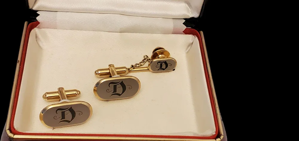 Vintage Galaxy Men's Cufflinks and Tie Tack Set image indicator(3)