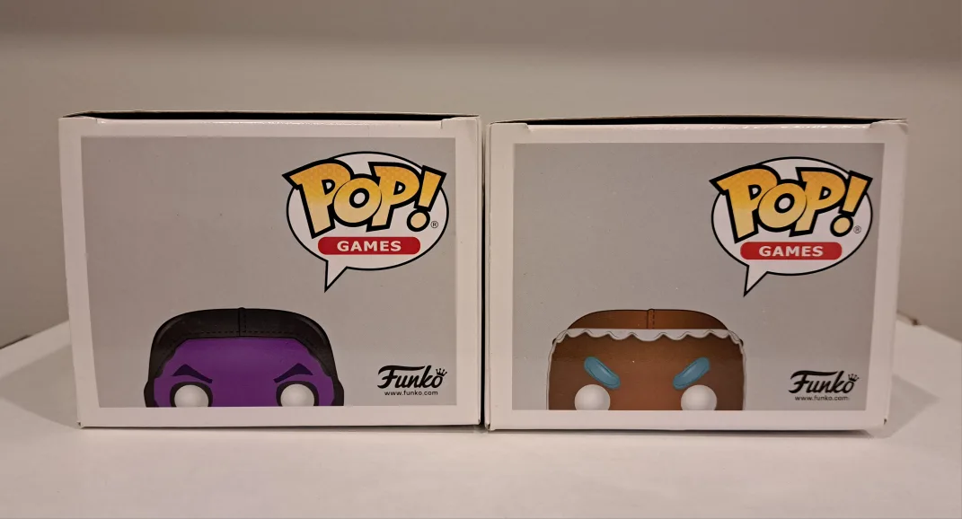 Fortnite Skull Trooper (Purple,  EB Exclusive) & Merry Marauder image indicator(5)