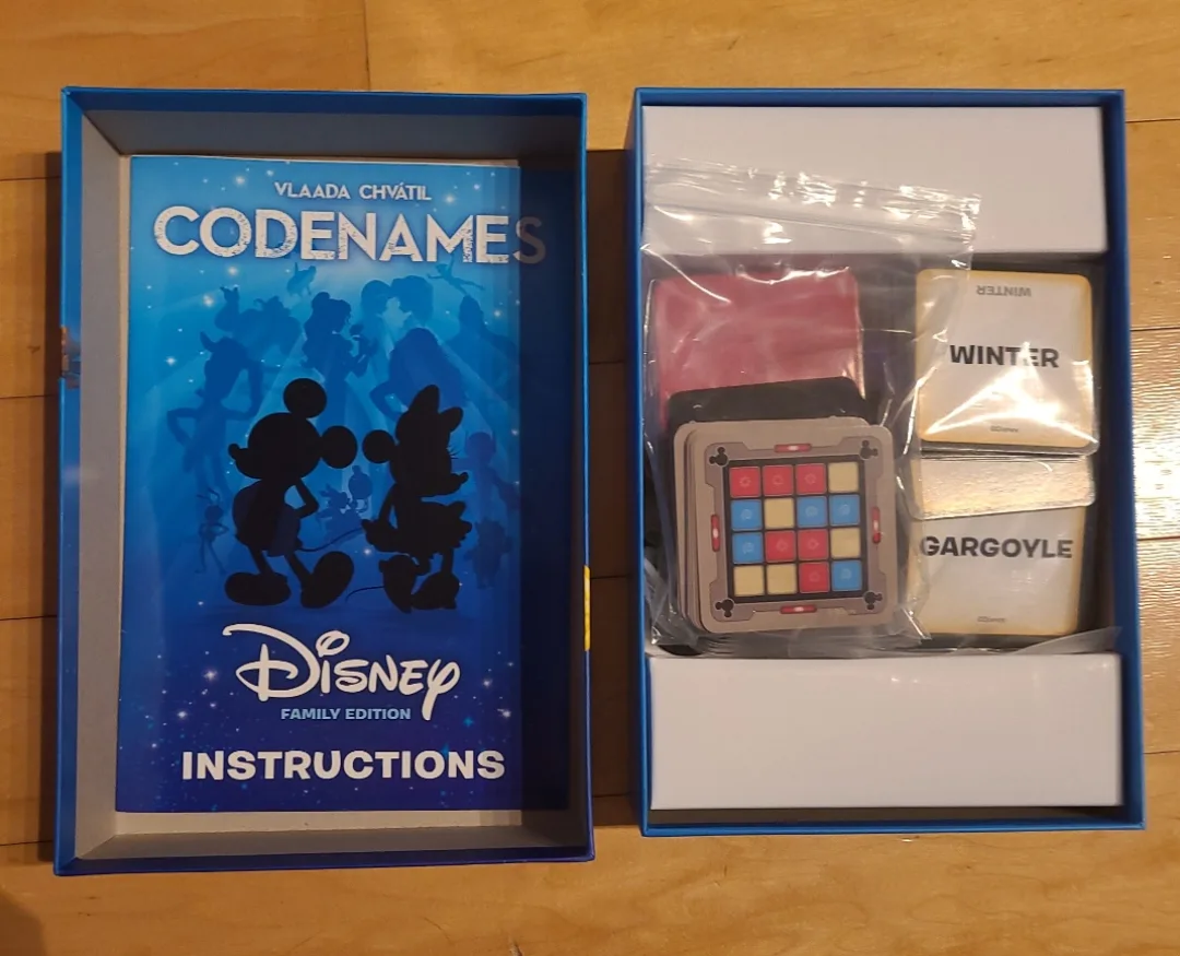 Codenames Disney Edition Board Game image indicator(2)