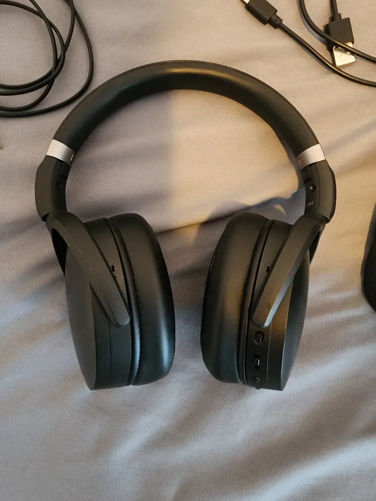 Sennheiser HD 450BT Headphones image indicator(3)