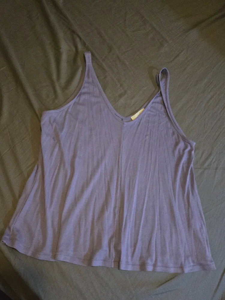 Purple flowy tank 💜 image indicator(2)