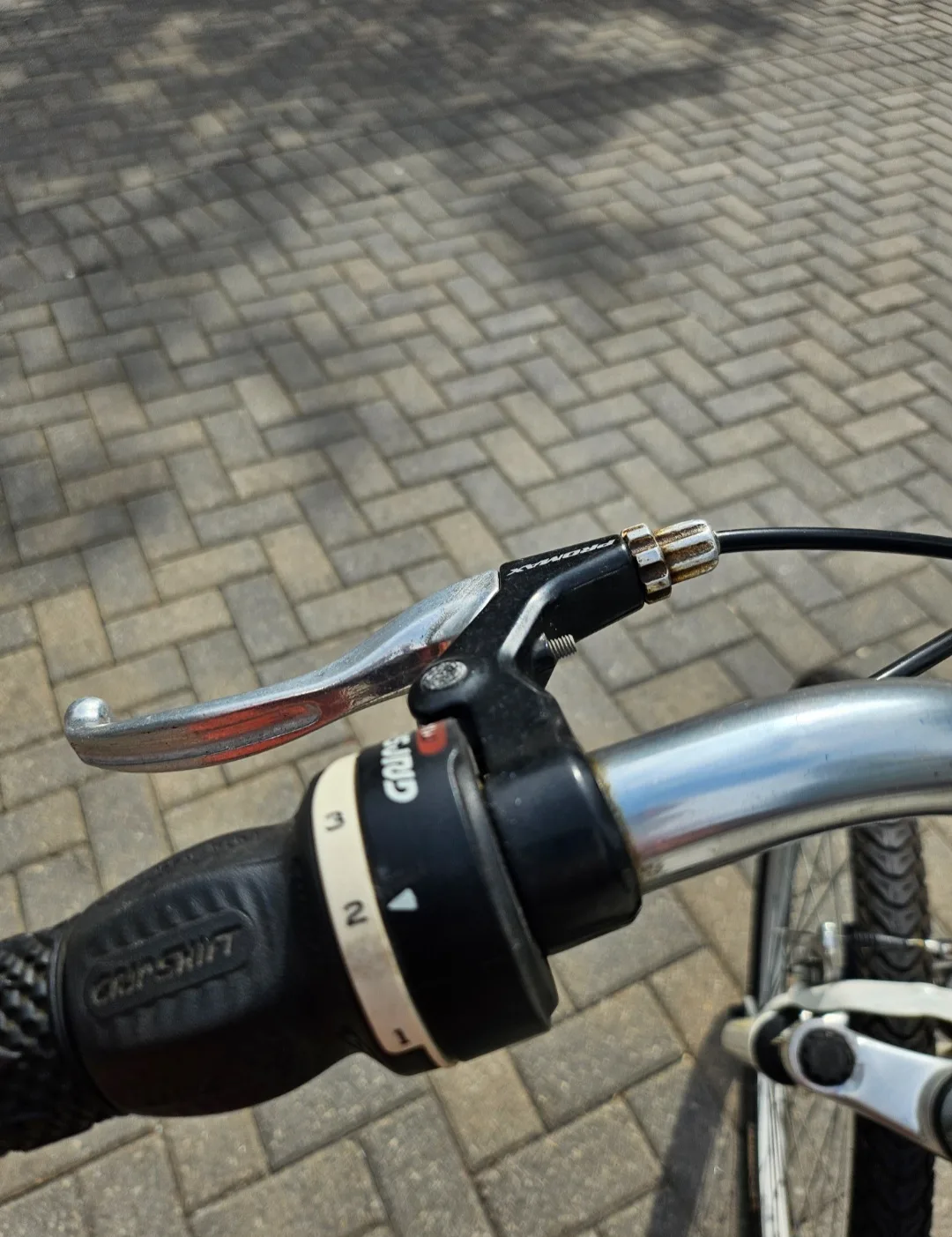 Schwinn Hybrid Bicycle image indicator(3)