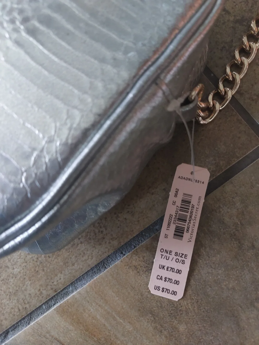 Victoria's secret chain link crossbody bag image indicator(2)