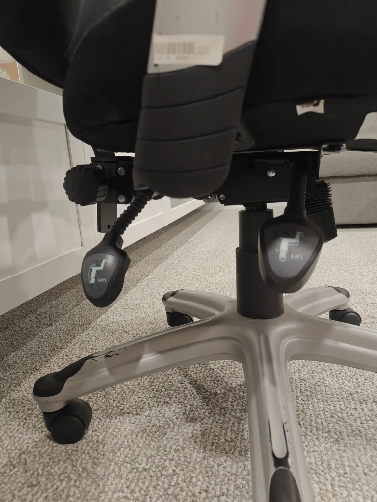 Office Chair - Comfortable and Adjustable image indicator(2)