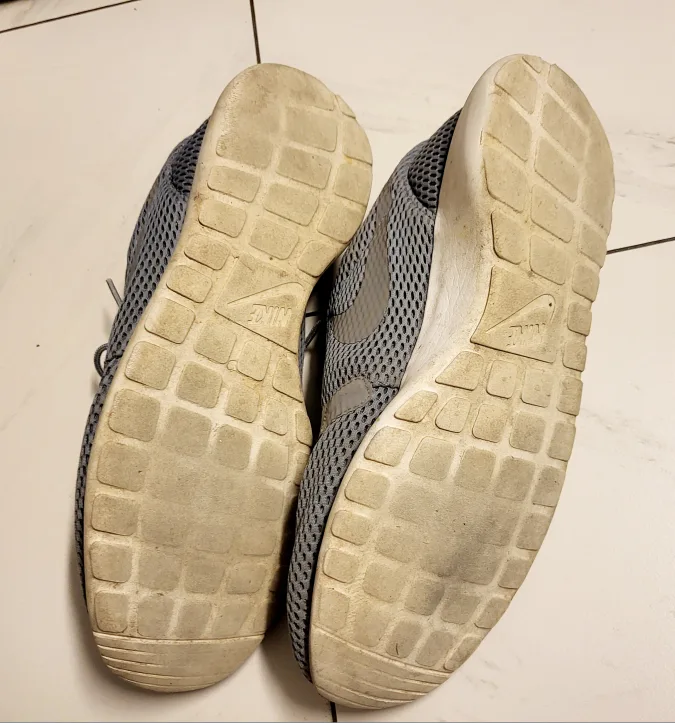 Nike Roshe Run Sneakers - Size 13 US Mens image indicator(4)