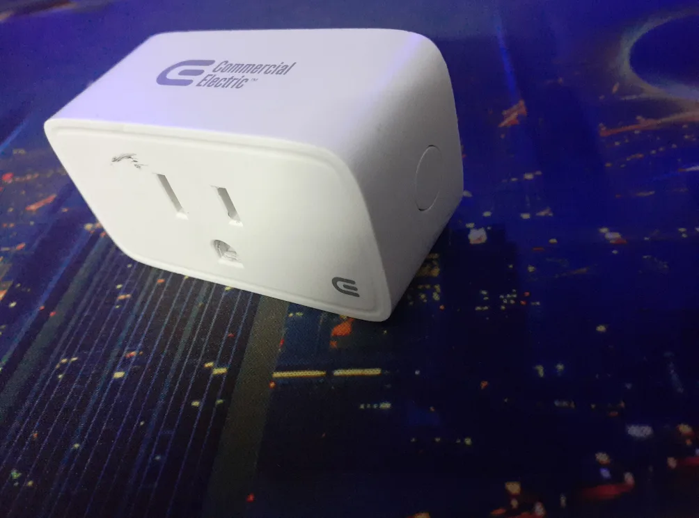 Commercial Electric Smart Plug image indicator(2)