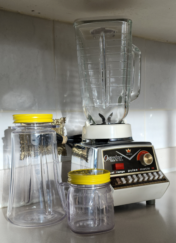 Vintage Osterizer Pulse-Matic 16 Blender - photo 2