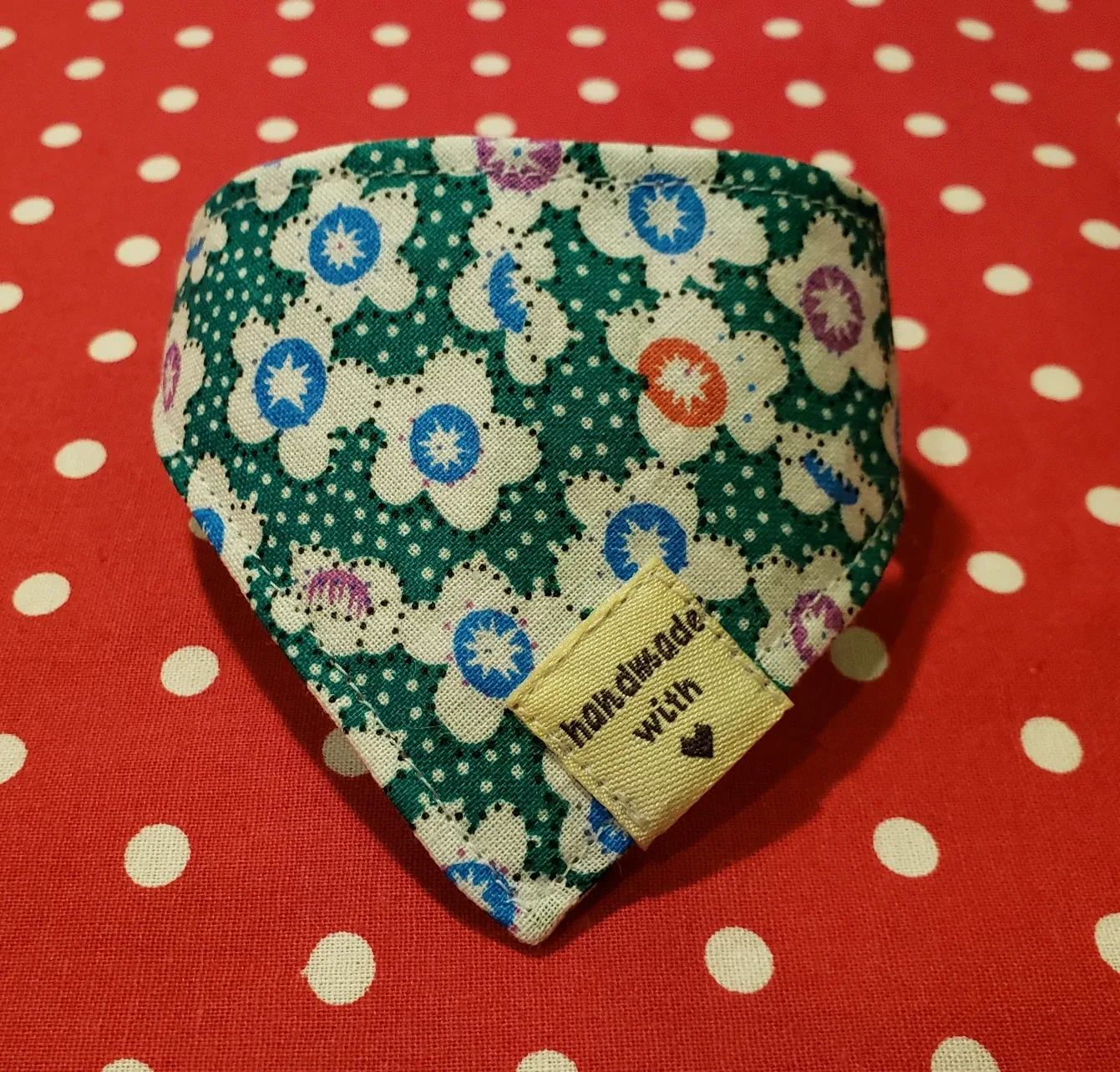 Handmade Pet Bandanas with Scrunchie image indicator(2)