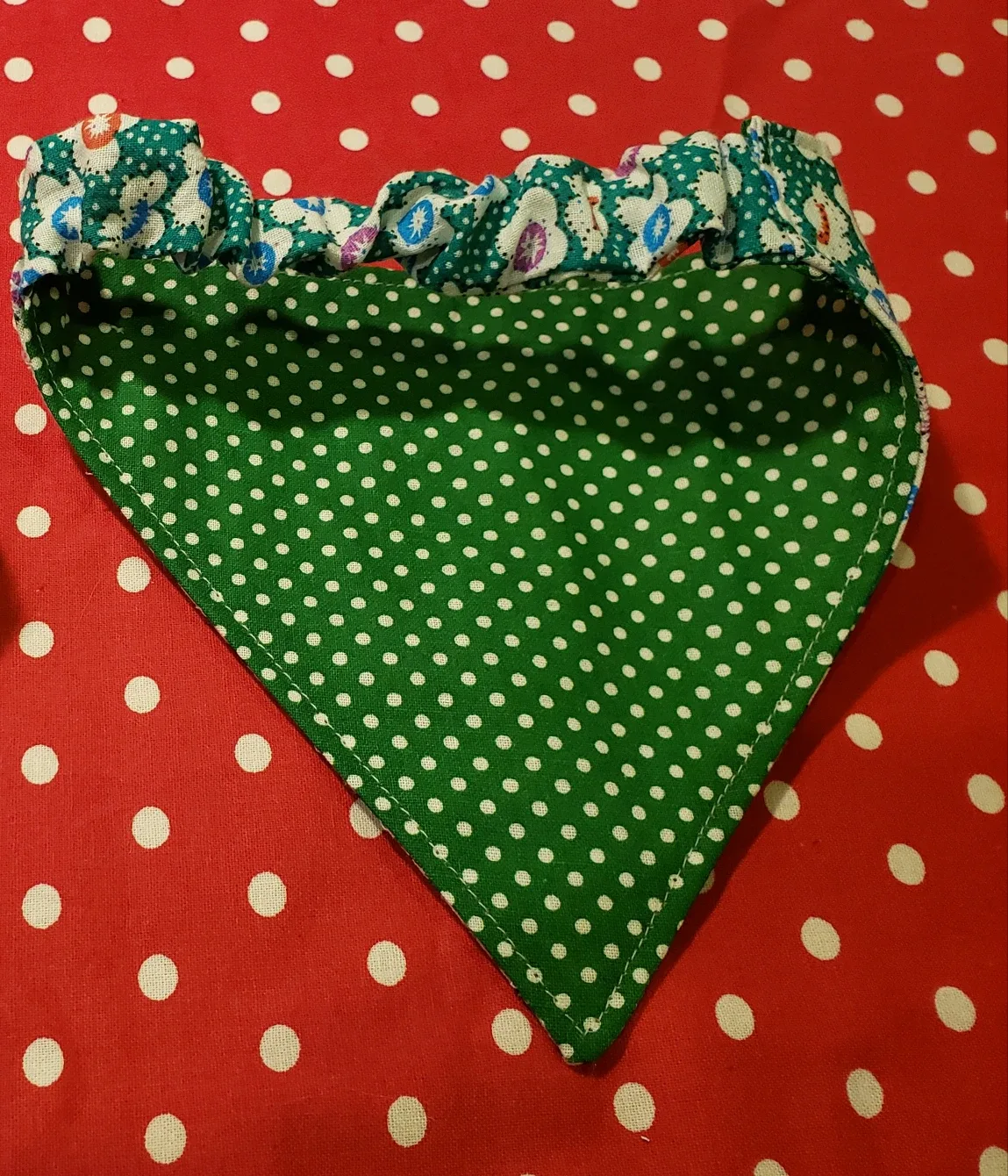 Handmade Pet Bandanas with Scrunchie image indicator(5)
