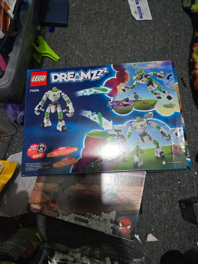 LEGO Marvel Spider-Man 76225, LEGO DREAMZ’Z 71454, & More! image indicator(7)
