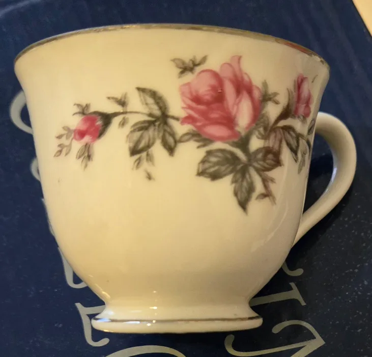 Vintage Some Casa Japan Tea Set - Roses image indicator(5)