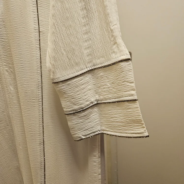 Elegant Off-White Zippered Kaftan image indicator(2)