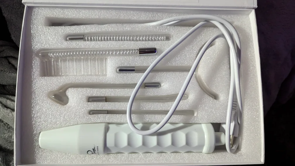 NuDerma Clinical Skin Therapy Wand with 6 Fusion Applicators image indicator(3)