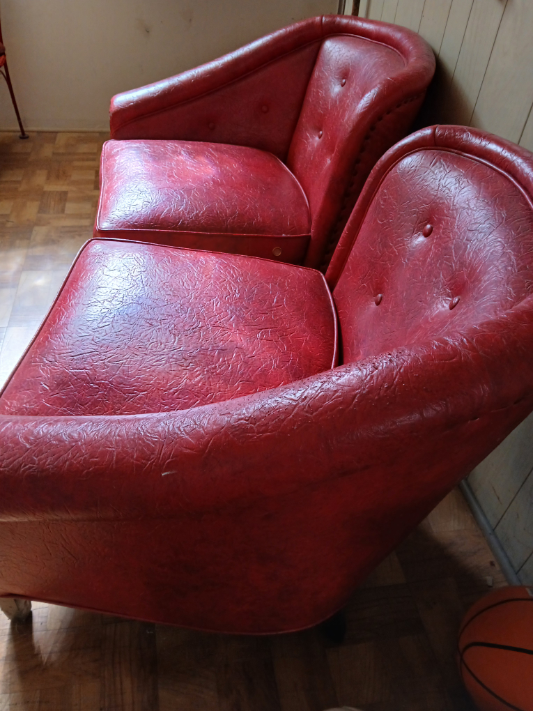 Vintage Red Barrel Chairs - photo 2