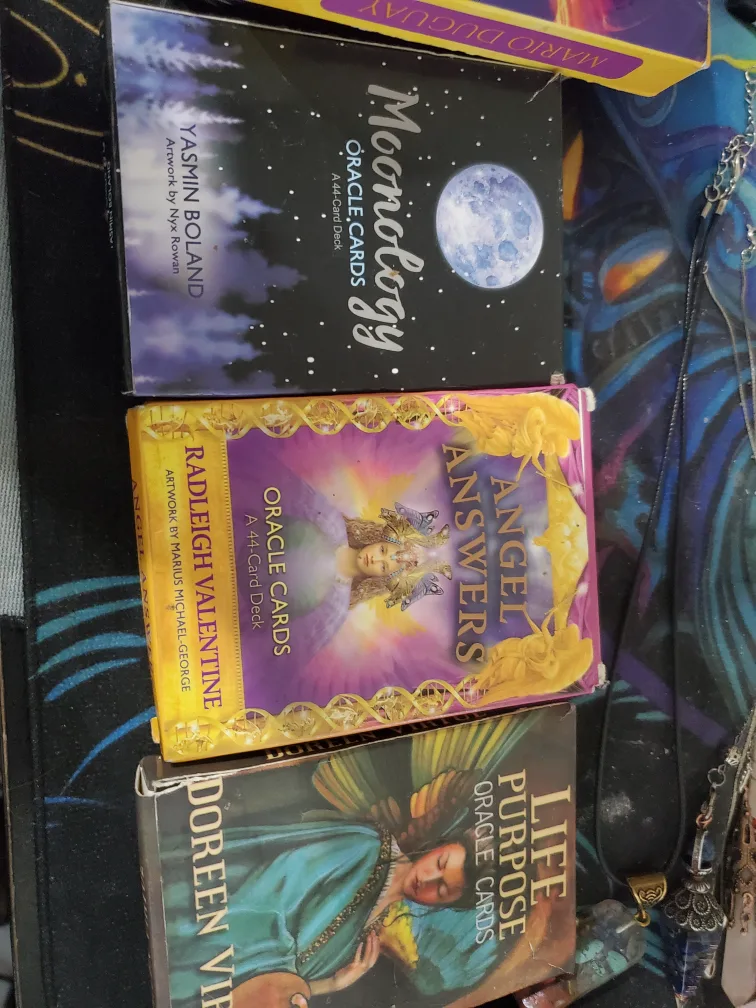 Six Oracle Card Decks - Bundle image indicator(3)