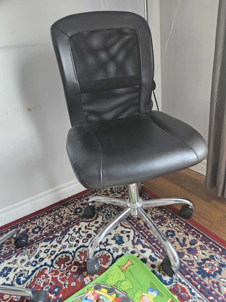 Black Mesh Office Chair