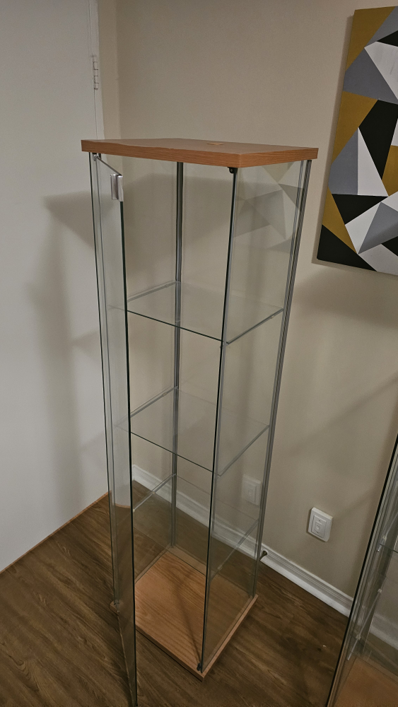 Pair of Glass Display Cabinets - photo 5