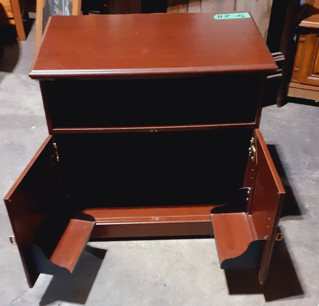 Vintage Wooden Cabinet - photo 2