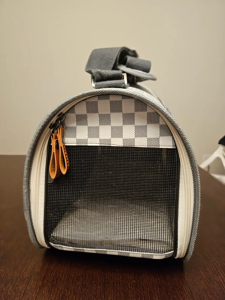 Premium Brands Pet Carrier - Grey and White Checkered image indicator(3)