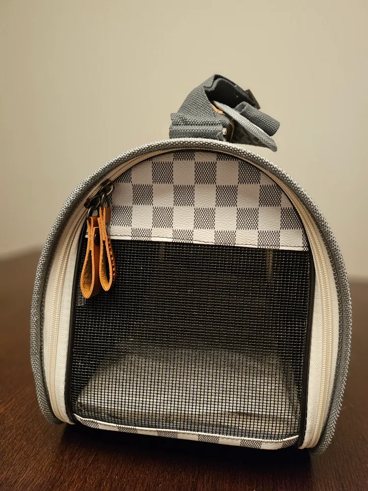 Premium Brands Pet Carrier - Grey and White Checkered image indicator(4)