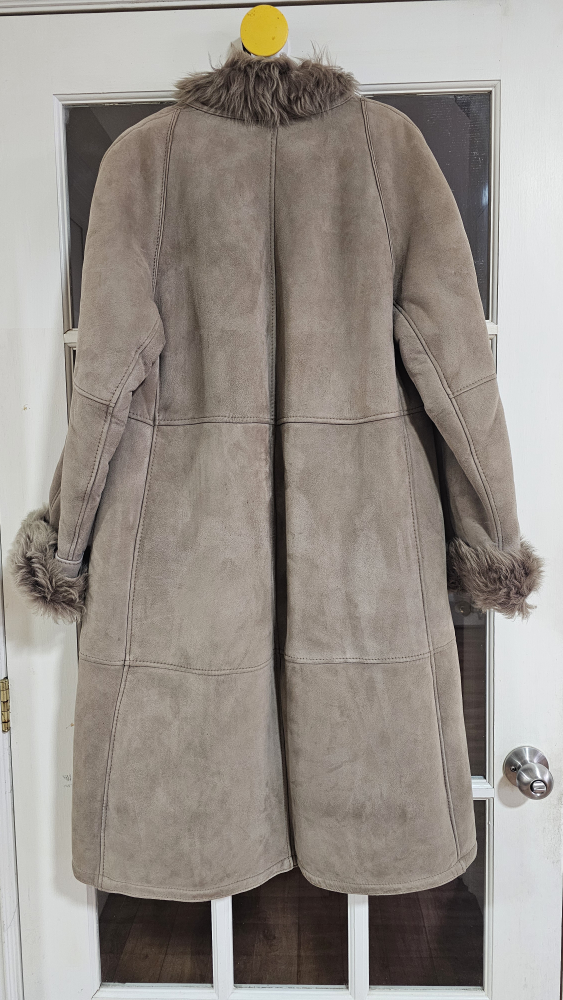 Mufflone Original Sheepskin Coat - Size 46 - photo 3