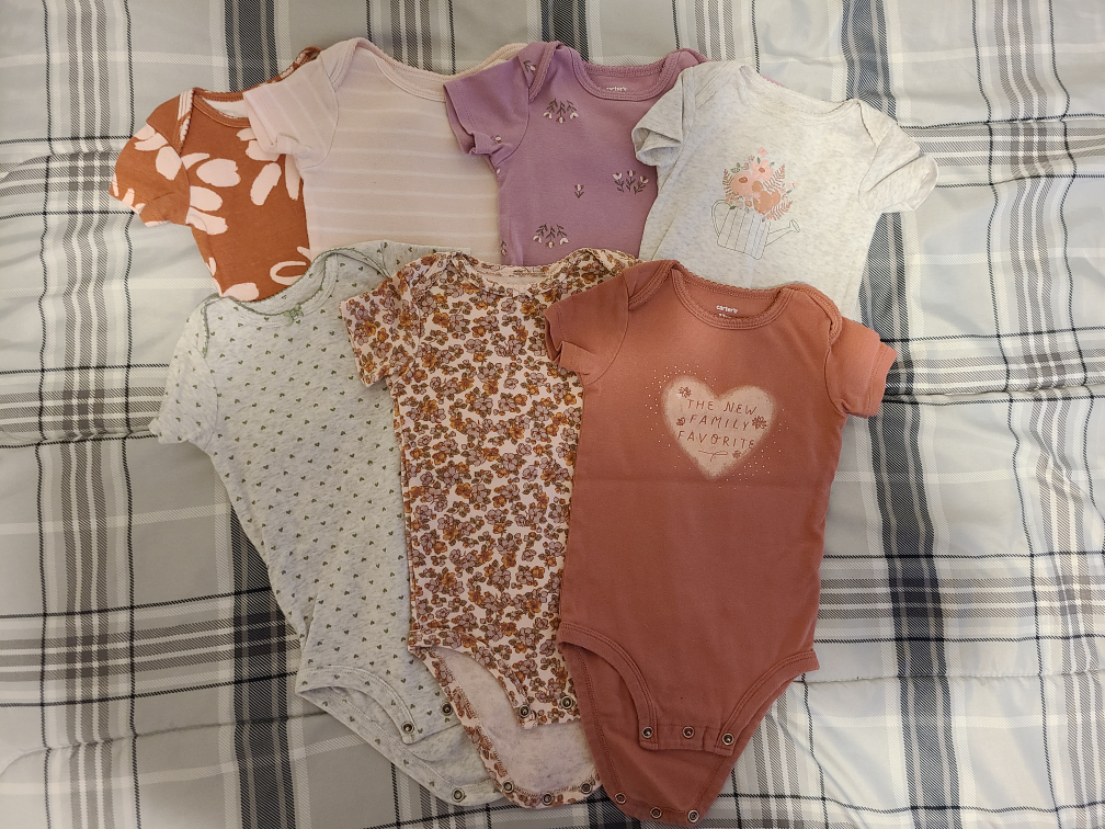 Baby girl bodysuits - Size 12 Months old (7 pack)
