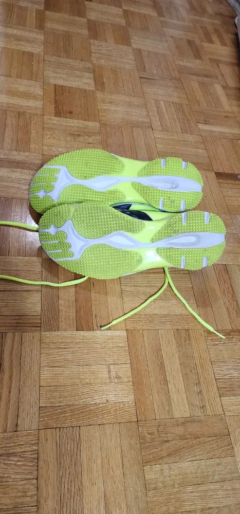 Under Armour Running Shoes - Size 8.5 image indicator(4)