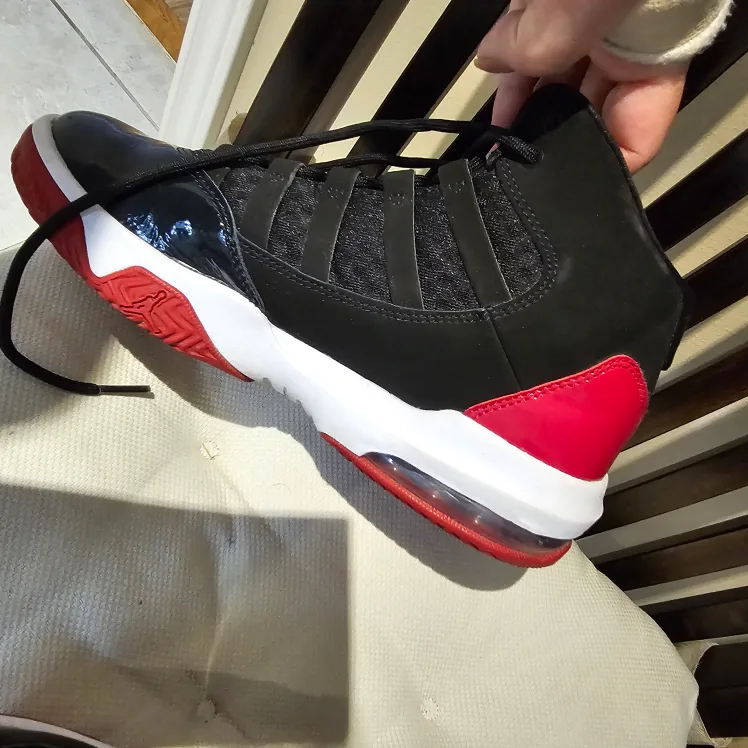 Jordan Brand Kids' Basketball Shoes - Size 5.5Y image indicator(4)