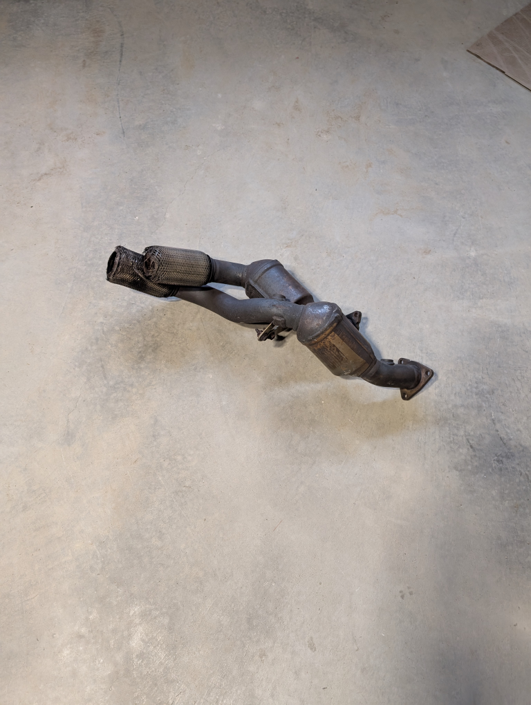 vw Touareg 2004-2008 Used Catalytic Converter Assembly - photo 3