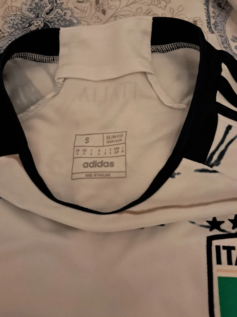 Adidas Italia Away Jersey - Size Small image indicator(2)