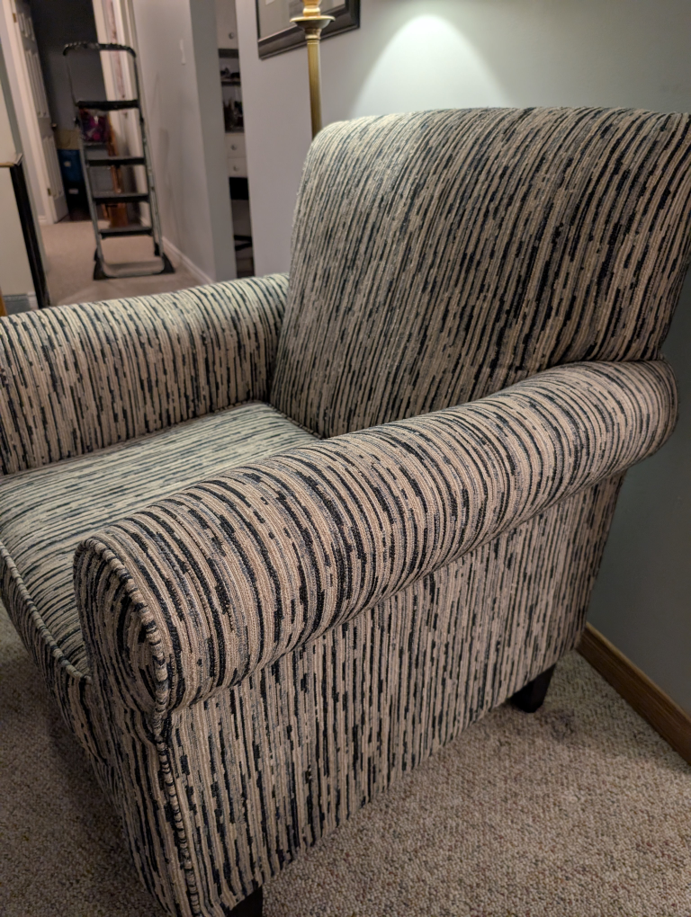 Comfortable Armchair - Beige and blue Striped Fabric - photo 2
