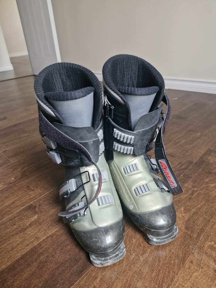 Used Nordica Ski Boots - Size 250-260mm