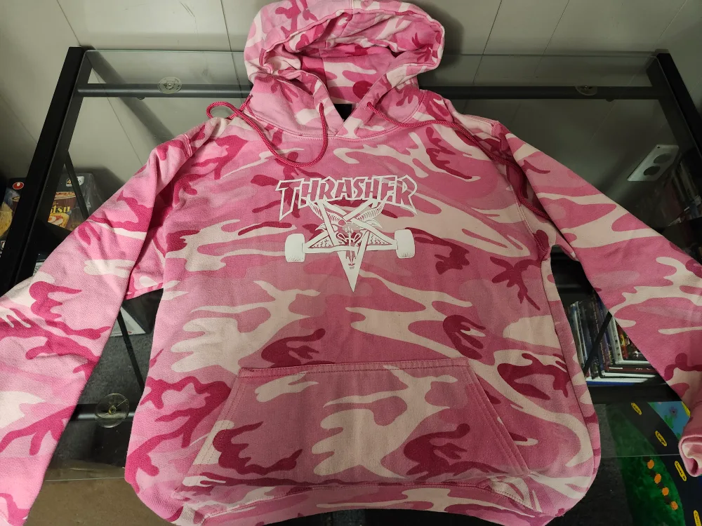 Authentic Pink Thrasher Camo Hoodie Size Small image indicator(8)