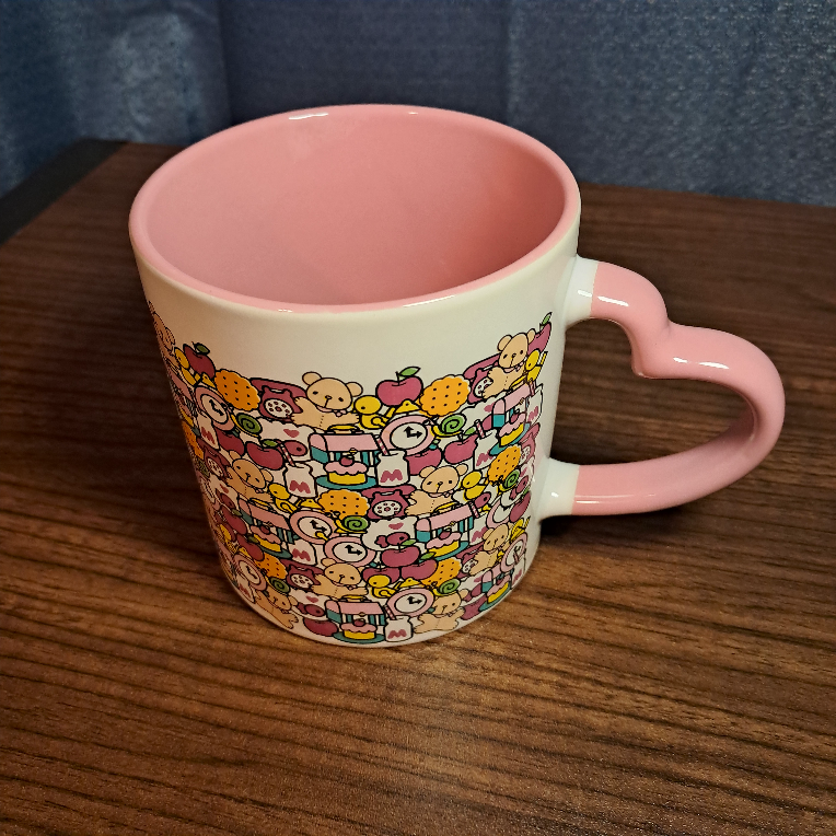 Hello Kitty Heart Mug 💕🥺 - photo 4
