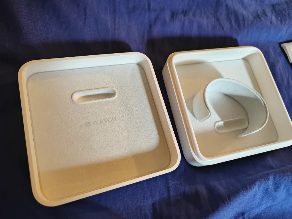 Apple empty Watch Box original image indicator(3)