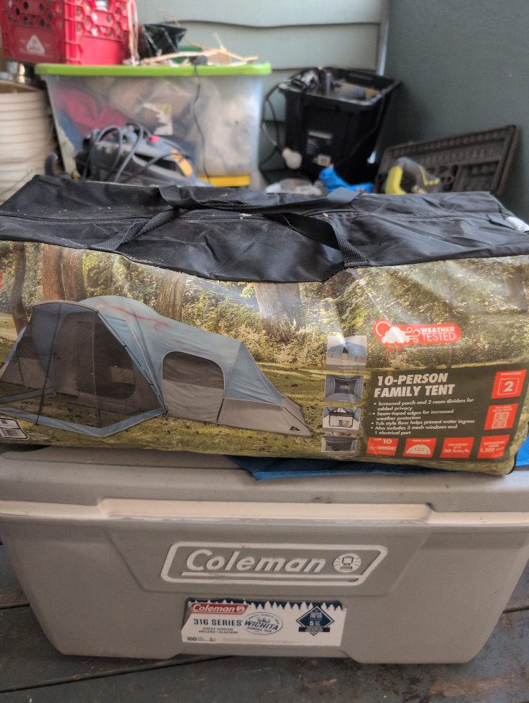 Coleman 10-Person Family Tent brand new