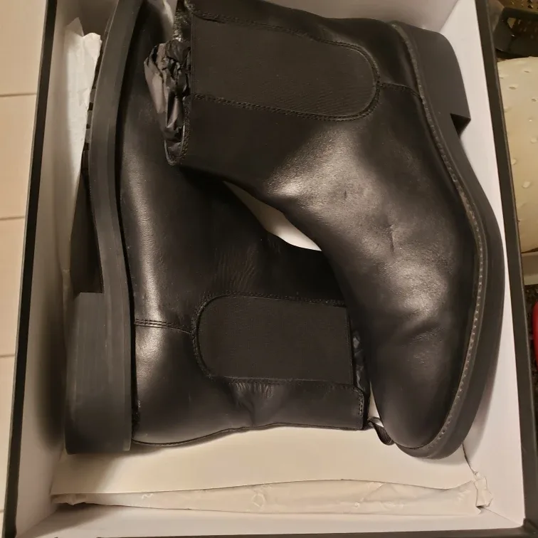 Massimo Dutti Chelsea Boots women Size 9 image indicator(3)