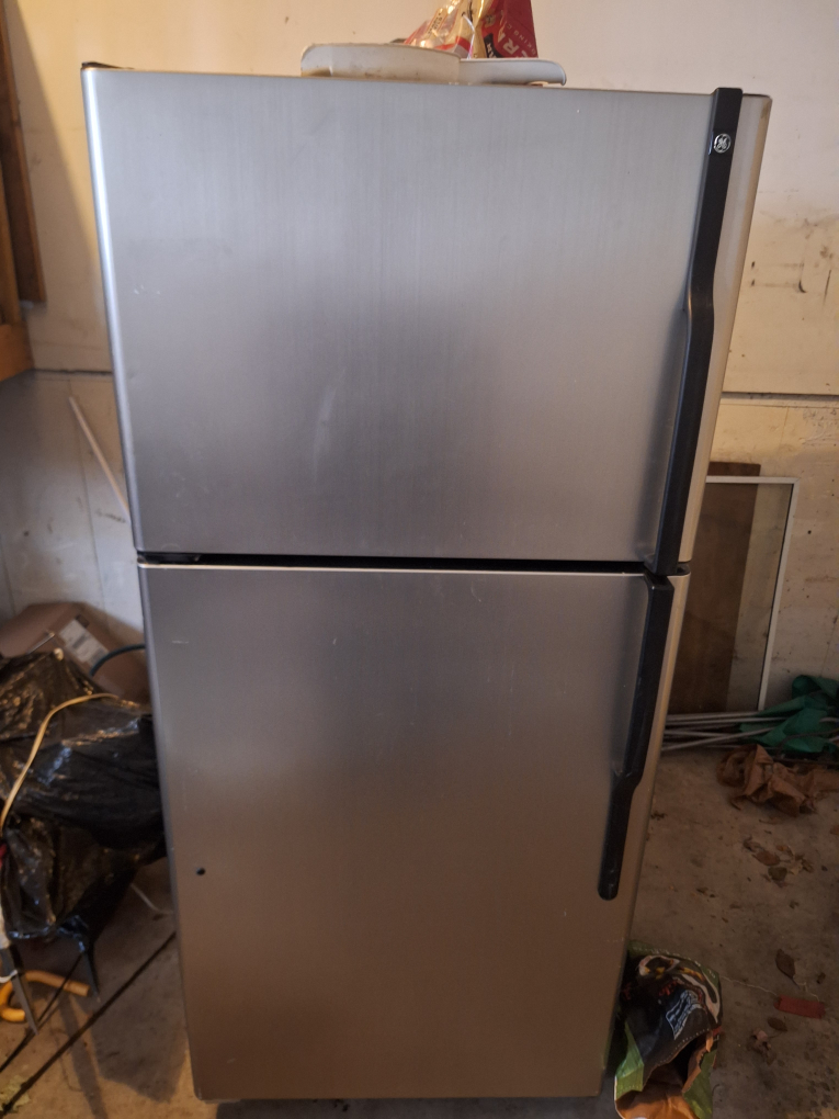 GE Top Freezer Refrigerator - Stainless Steel