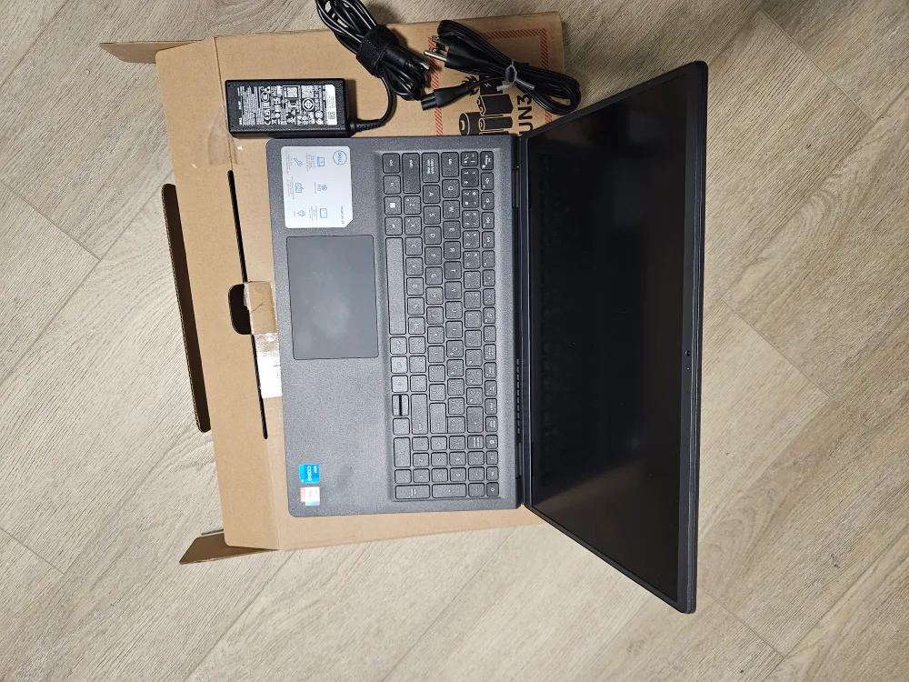 Dell Insipron 15 - Intel i5 12th gen/16GB Ram/512GB SSD image indicator(4)