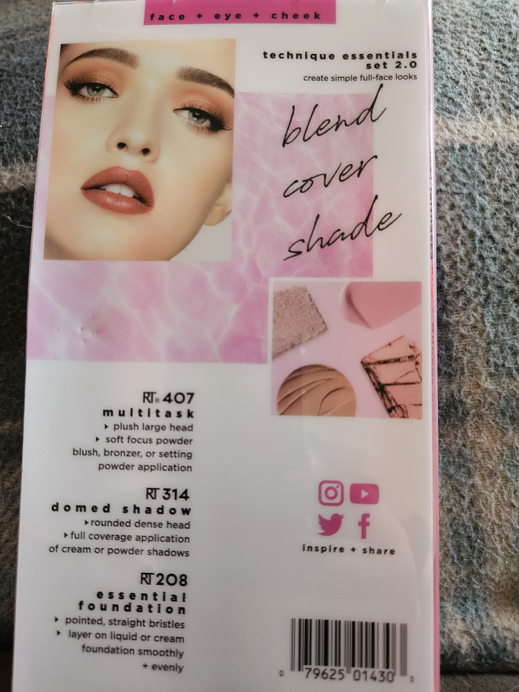 Real Techniques Technique Essentials Set 2.0 Makeup Brush Set - photo 2