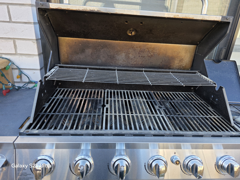 Dyna-Glo 6-Burner Stainless Steel Gas Grill - photo 3