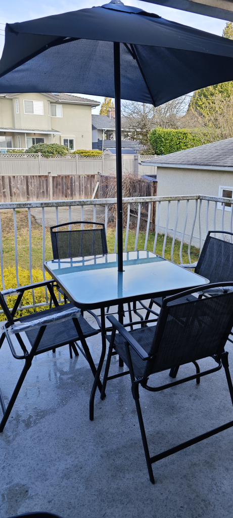 Patio Set with Umbrella - photo 2