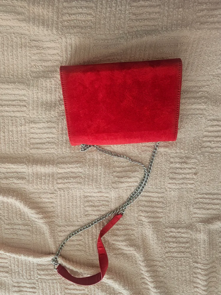 Red Suede Crossbody Bag with Chain Strap image indicator(2)