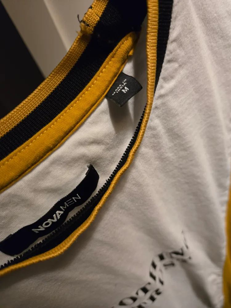 NOVAMEN Size Medium T-Shirt image indicator(2)