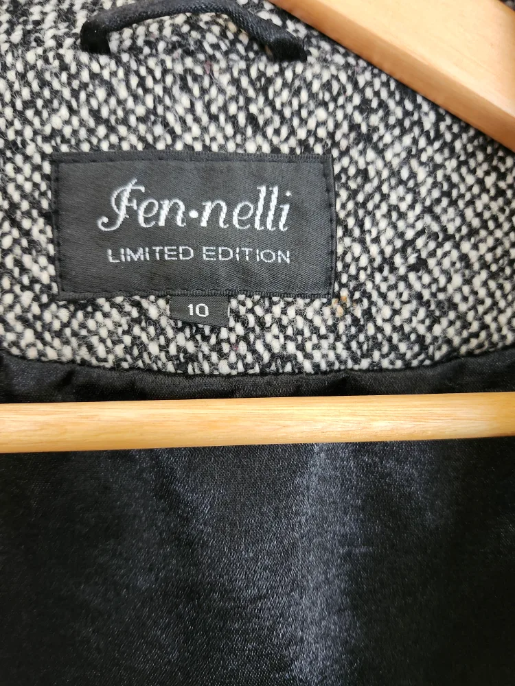 Fennelli Limited Edition Women's Coat Size 10 image indicator(3)